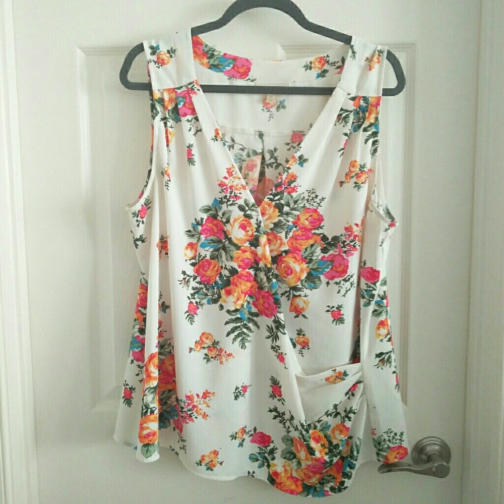 Modcloth White Floral Sleeveless V-Neck Top